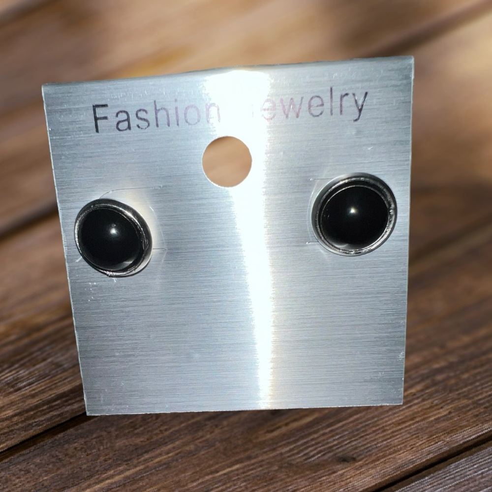 Pair of beautiful yet simple earrings